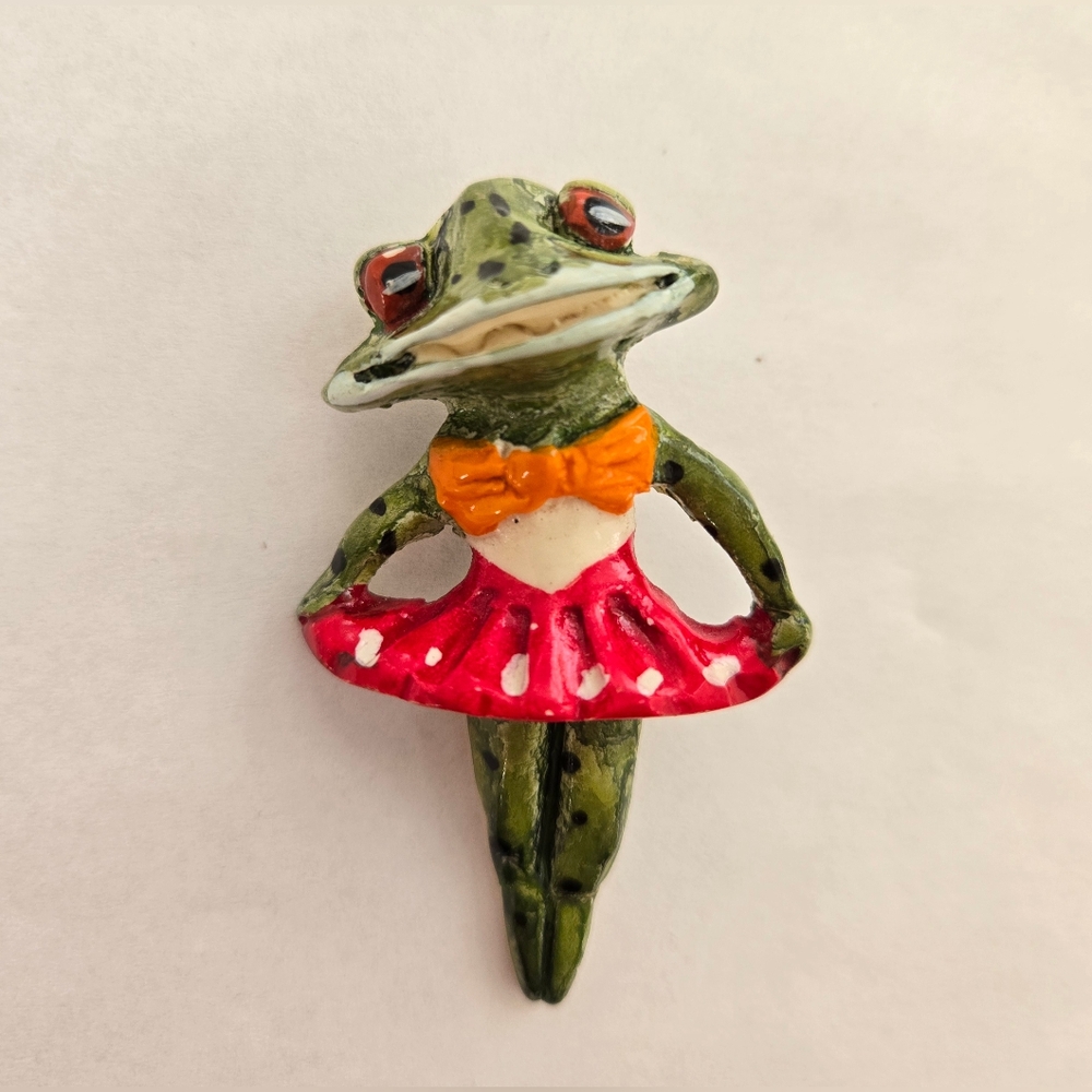 Vintage Wooden Dancing Frog Brooch Anthropomorphic OOAK